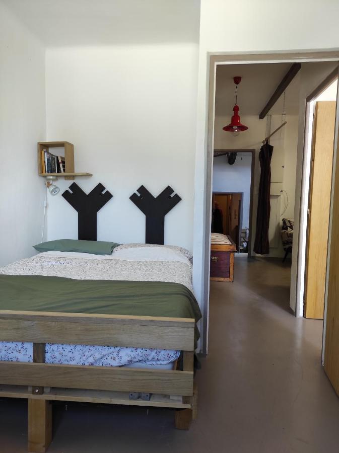 Y Here Apartment *